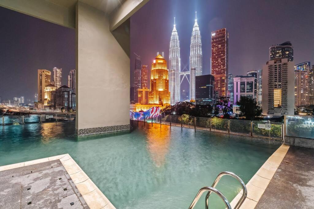 Legasi Kgbharu Ps4 Klcc View Next To Klcc & Train Pangsapuri *