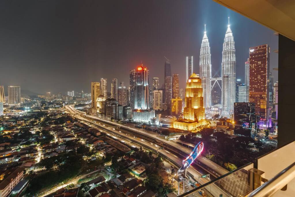 Legasi Kgbharu Ps4 Klcc View Next To Klcc & Train Pangsapuri *